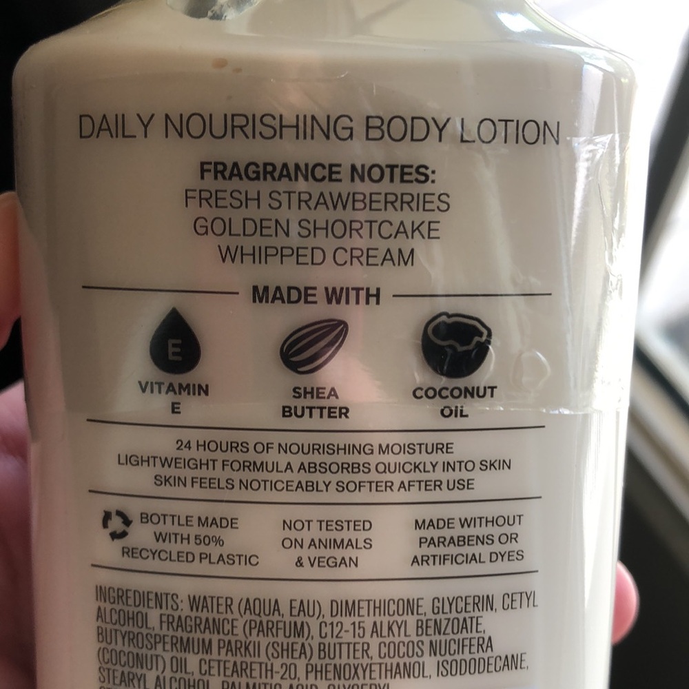 Strawberry Poundcake Bath and Body Lotion-NEW New - Picture 5 of 5